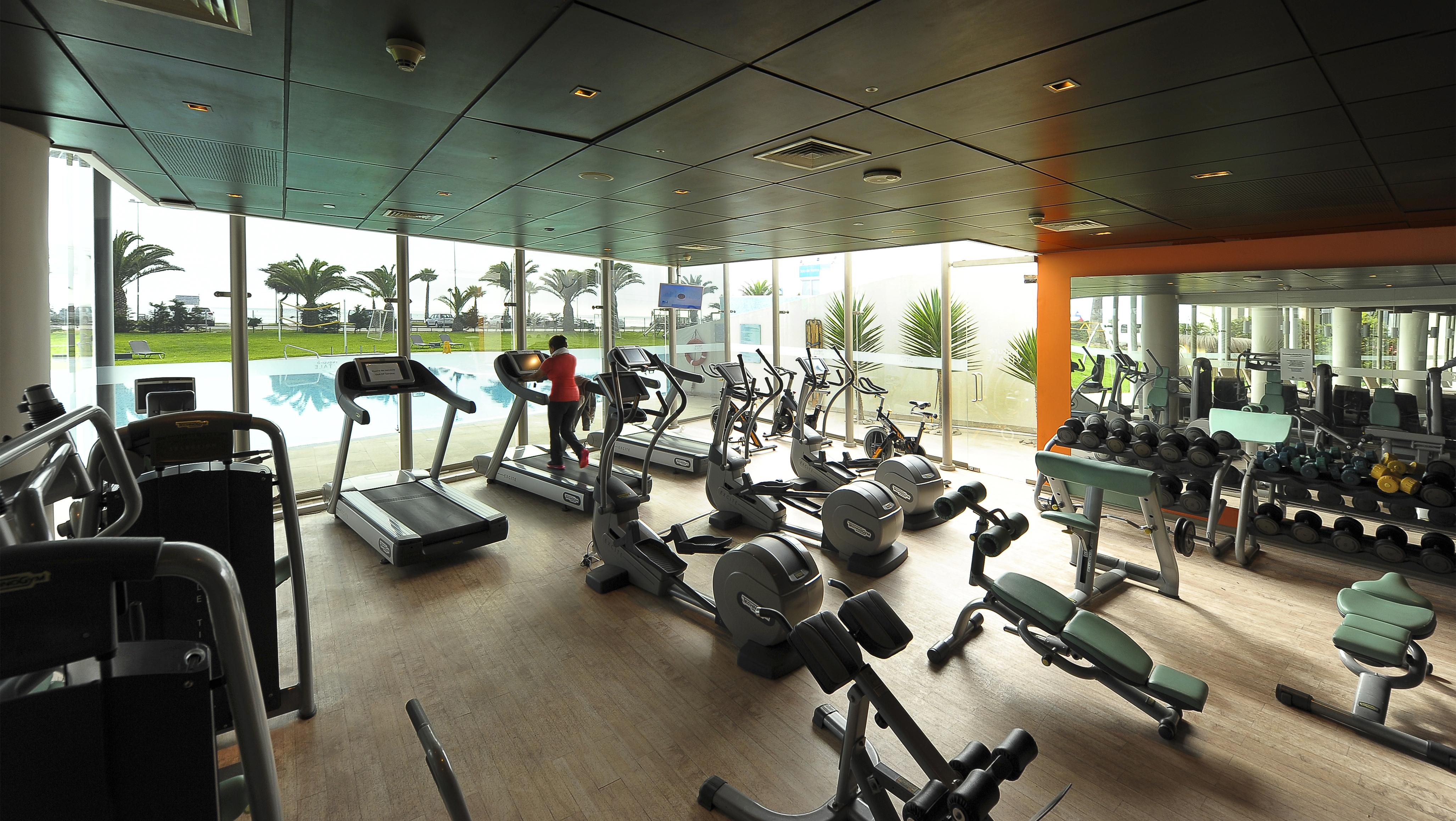 Enjoy Coquimbo Hotel Екстериор снимка A gym in Dubai
